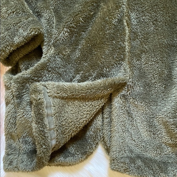 UGG Women’s Annona Sherpa Travel Cardigan Coat - Picture 5 of 7